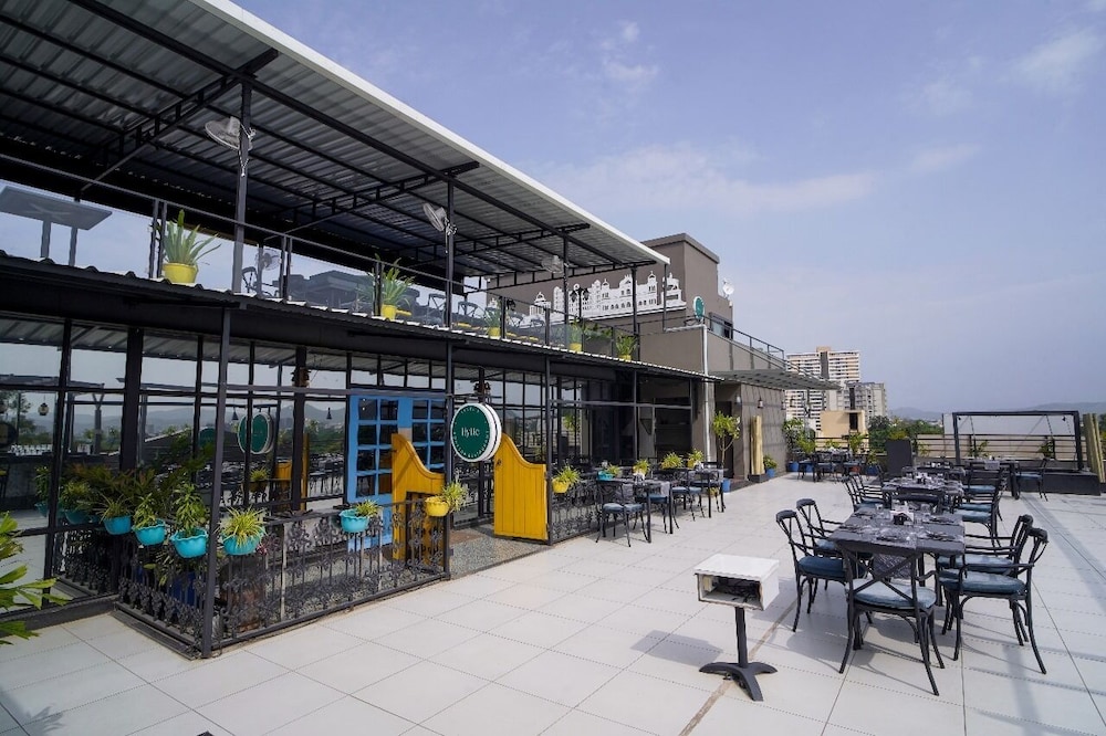 Horizon Hotel 42/49