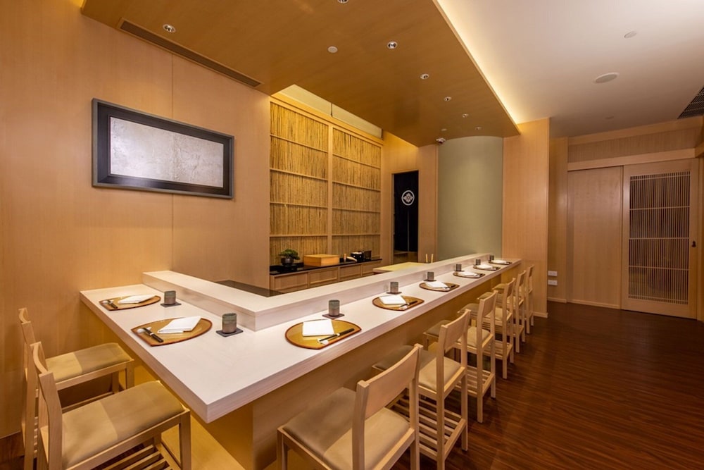 Crowne Plaza Hong Kong Causeway Bay Hotel 65/80
