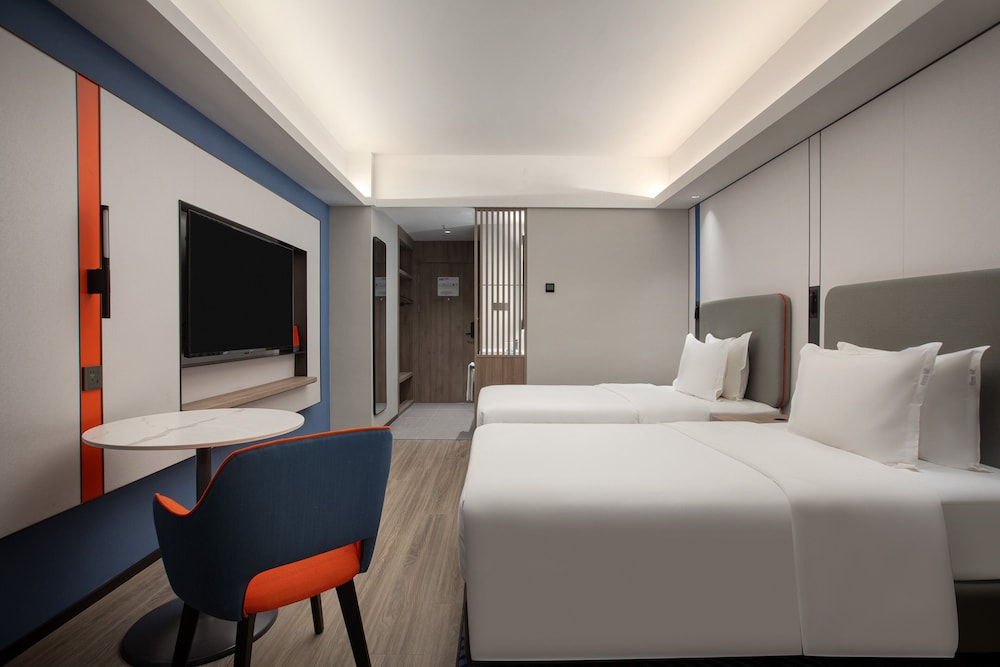 Holiday Inn Express Shanghai Gumei 14/56