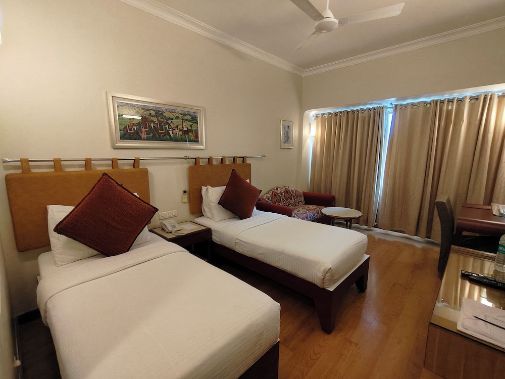 Hotel Regency 14/54