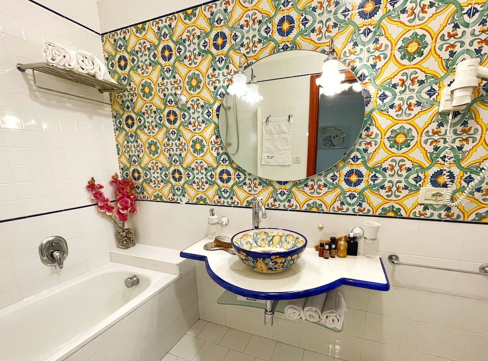 Milton Boutique Hotel - Adults Only 50/50