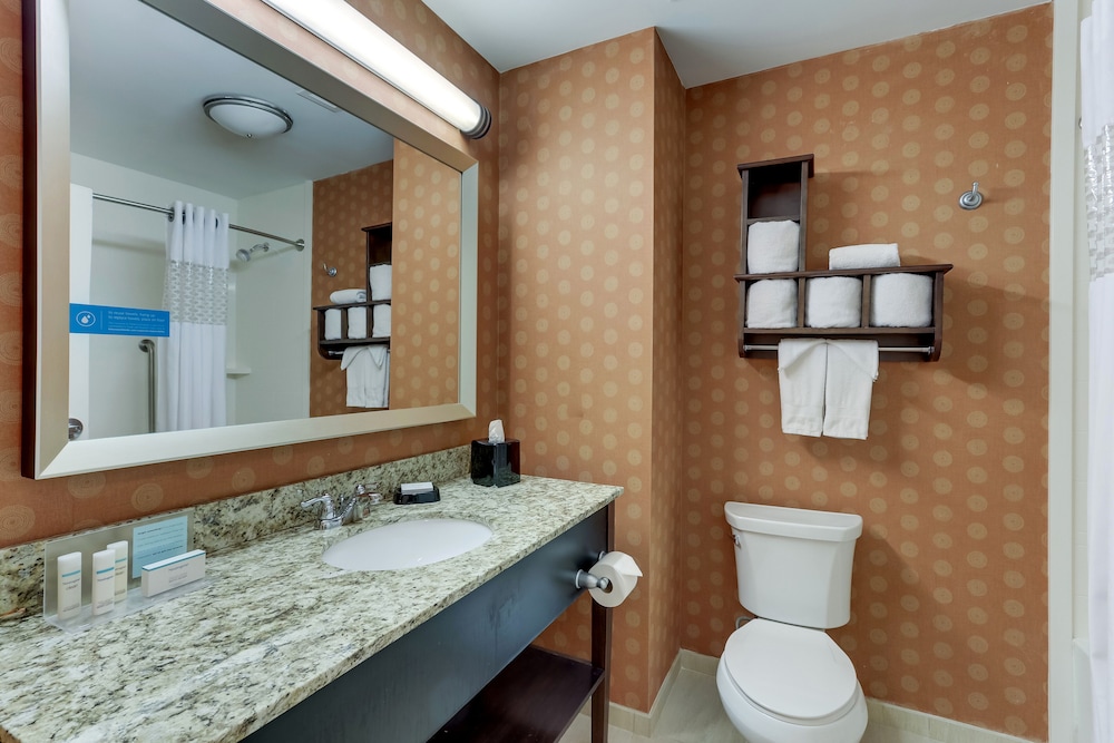 Hampton Inn & Suites Hartsville 21/76
