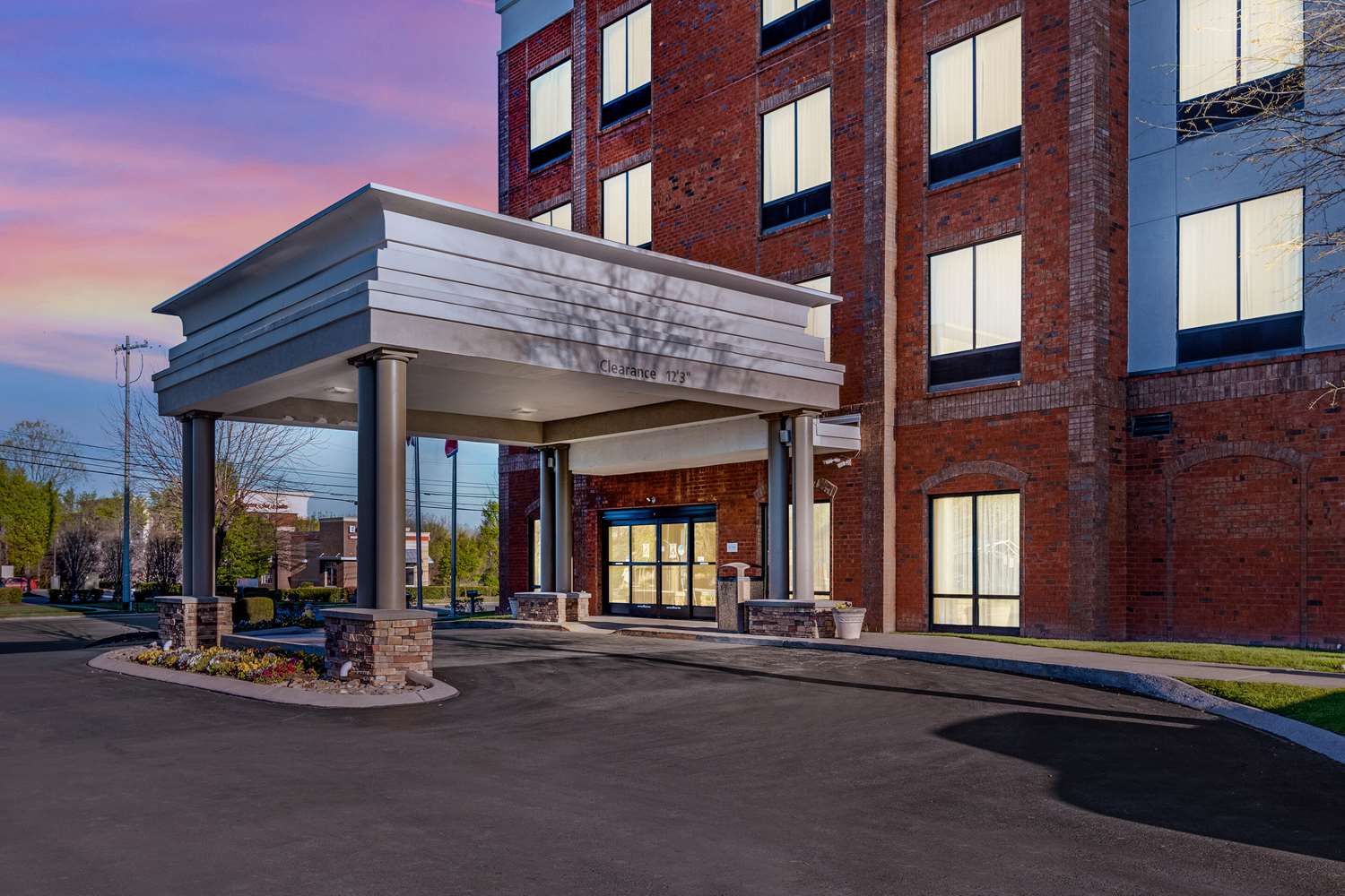 Comfort Suites Murfreesboro 14/18