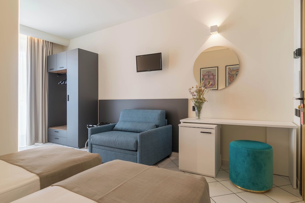 Hotel Lo Smeraldo 26/34