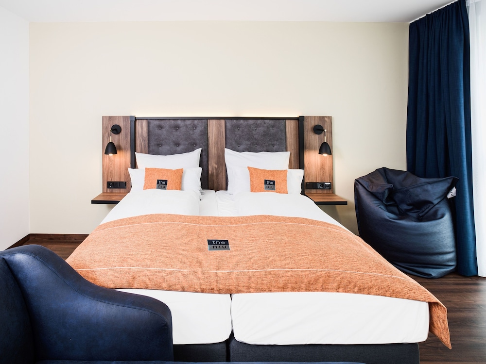 Holiday Inn the Niu Saddle Furth An Ihg Hotel 10/58