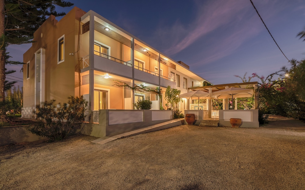 Peli Hotel 43/50