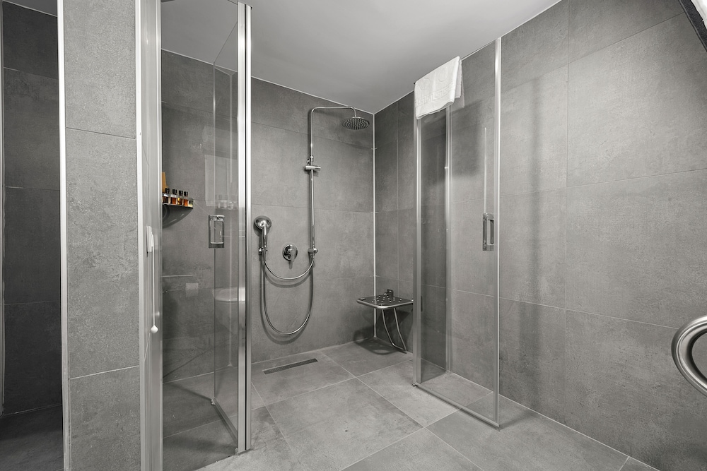 Ibos Hotels Izmir 62/64