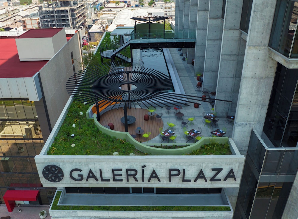 Galeria Plaza Monterrey 26/30