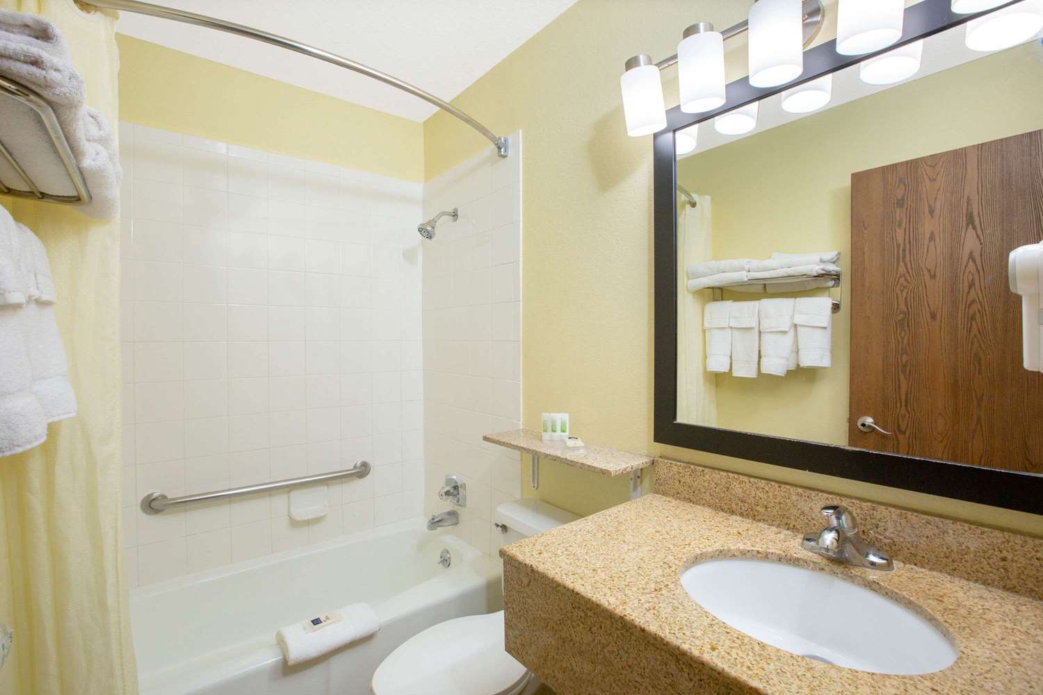 Quality Inn Council Bluffs I-80 5/5