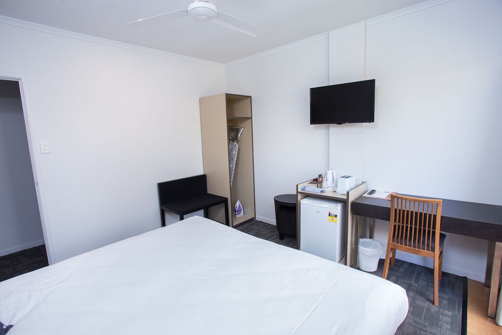 Wilsonton Hotel 11/61