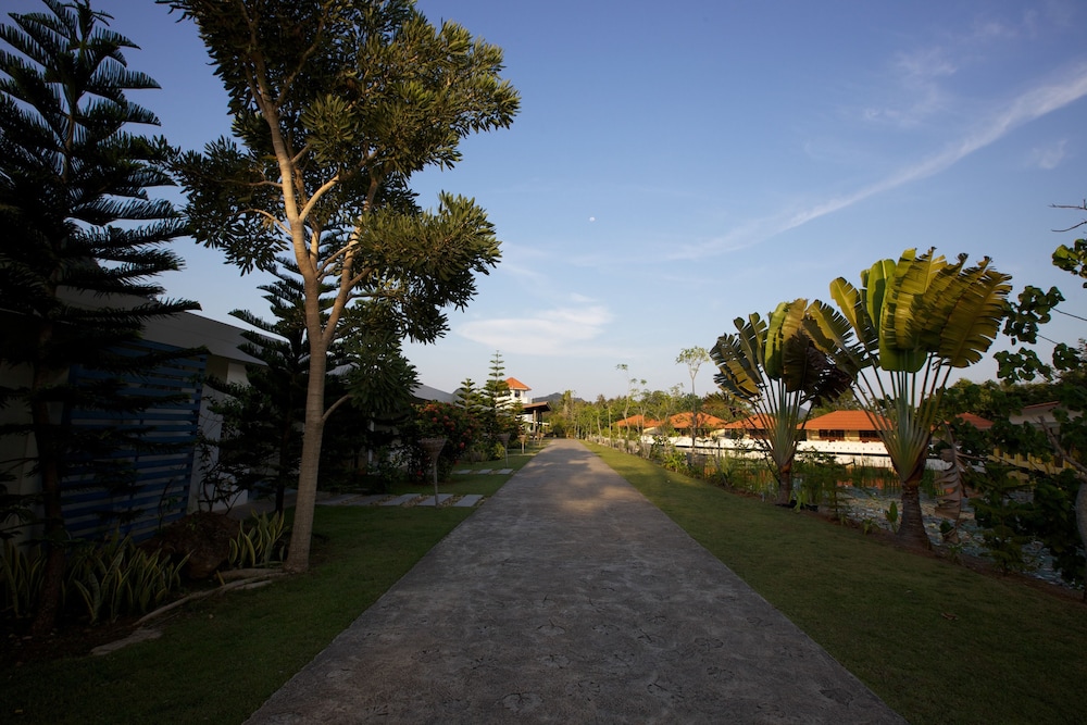 Anavilla Tangke Resort 24/40