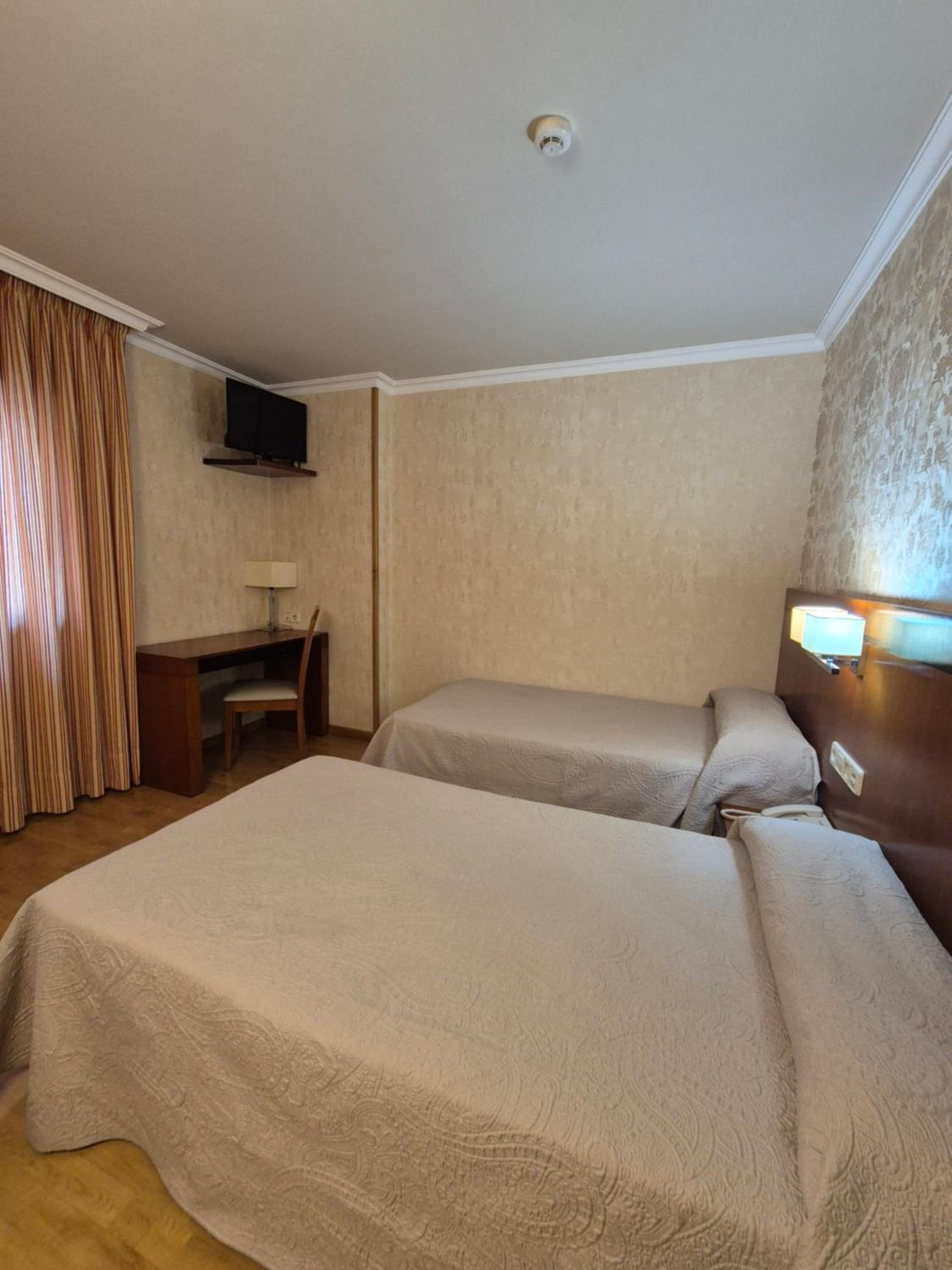 Hotel HHB Pontevedra Confort 21/58