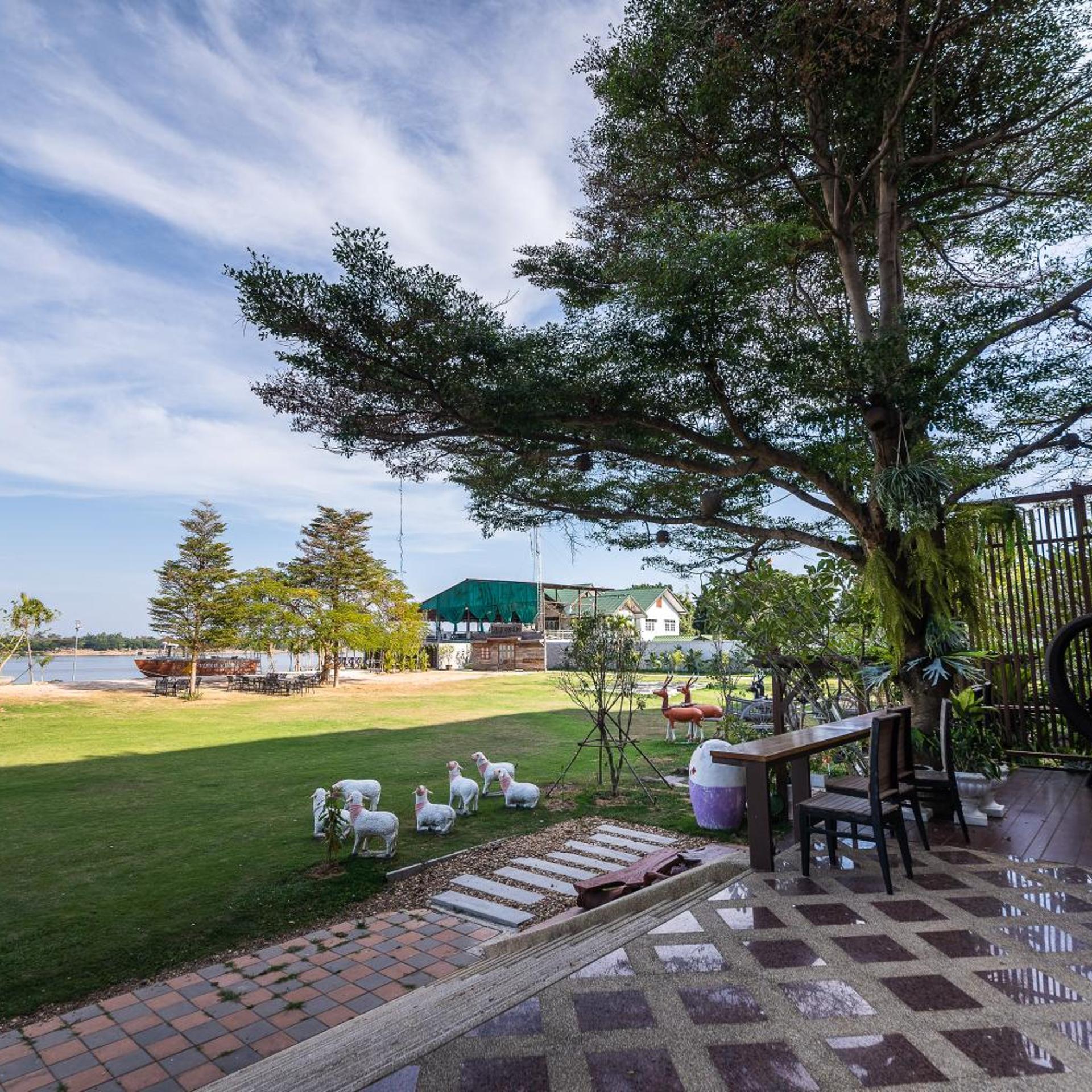 Vieng Khong Hotel 87/100