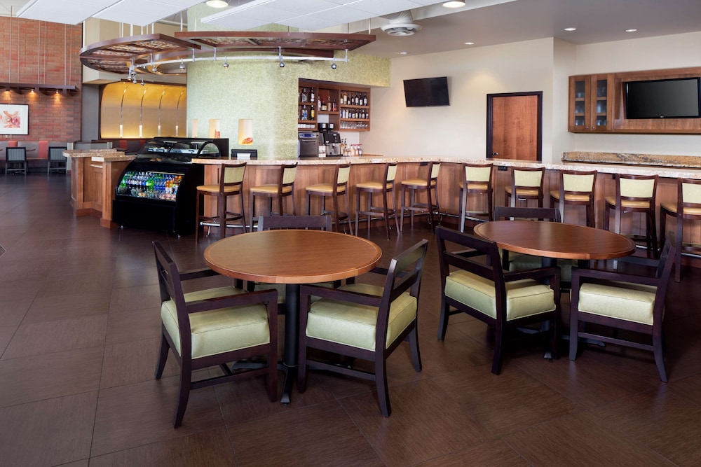Hyatt Place Phoenix Mesa 44/56