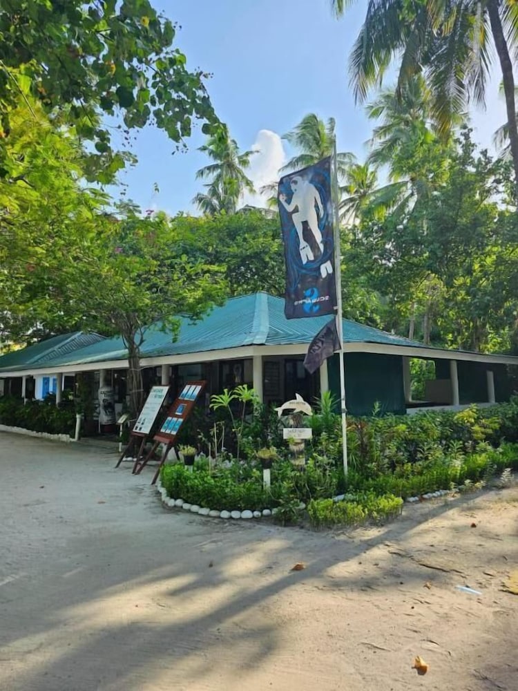 Filitheyo Island Resort 143/151