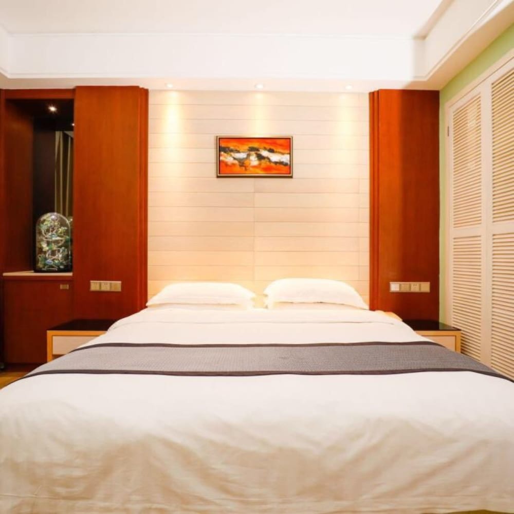 Superior Hotel (Guangzhou Yingbin No.1) 6/19
