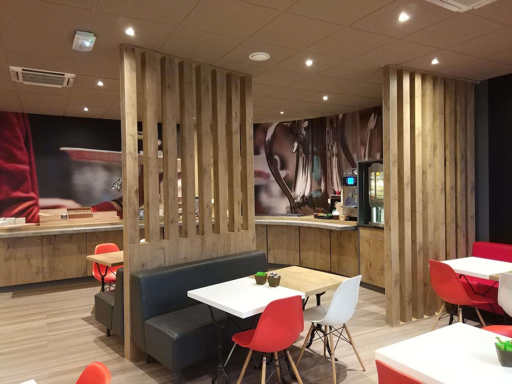 IBIS SAINT GRATIEN 34/50