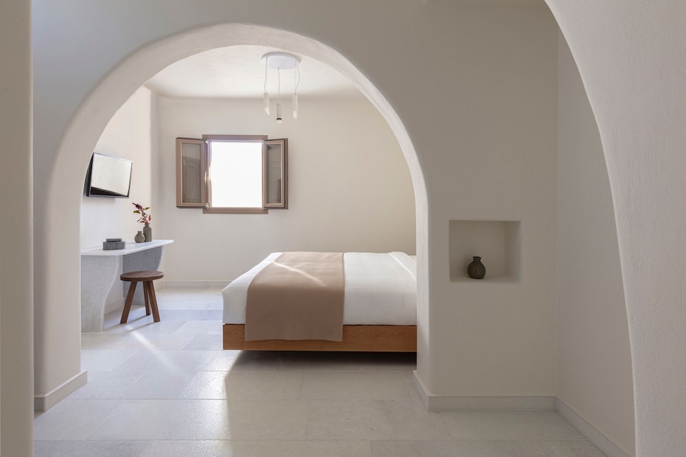 Ammothines Cycladic Suites 25/59