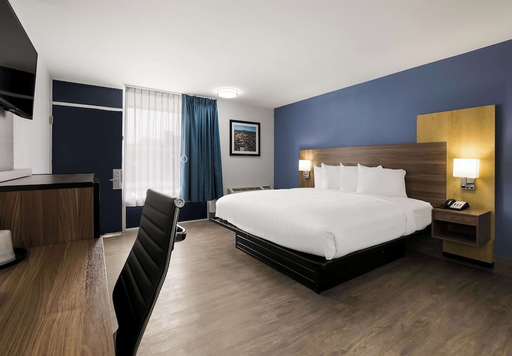 STANDARD, KING BED
