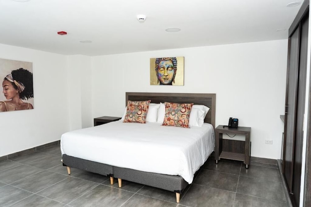 Hotel Qatar Cali 13/35