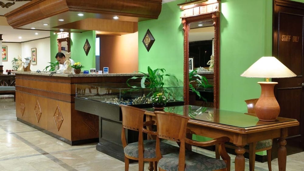 Grand Whiz Hotel Trawas Mojokerto 29/50