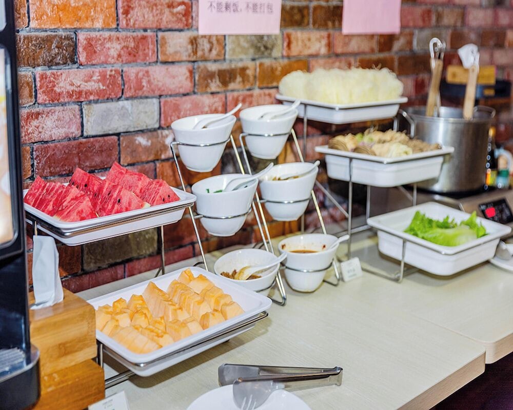 James Joyce Coffetel (Guangzhou Railway Station Sanyuanli Metro Station) 42/49