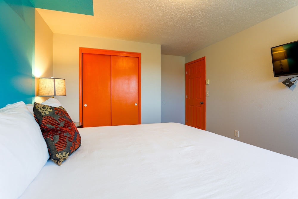 Coast River Inn by OYO Seaside 14/38