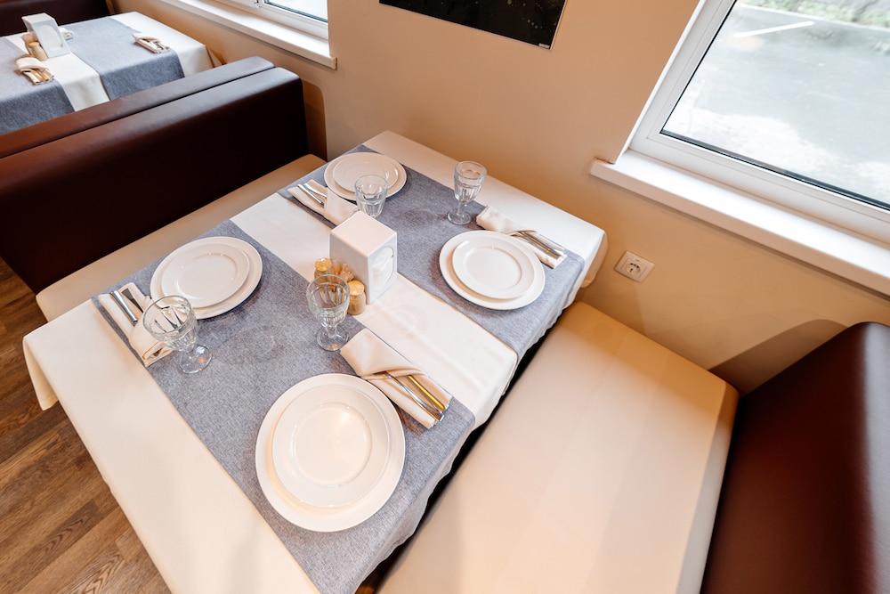 Chagala Uralsk Hotel 40/50