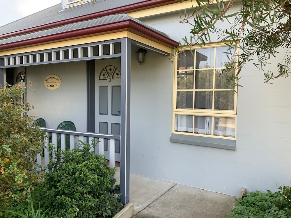 Swansea Cottages & Motel Suites 5/50