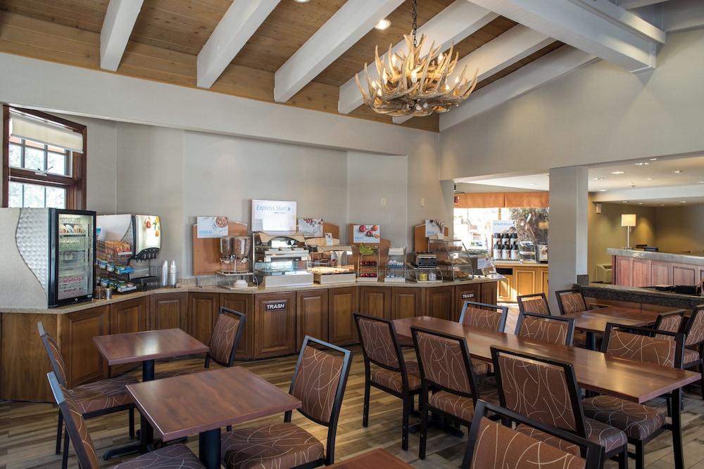 Holiday Inn Express South Lake Tahoe 46/60