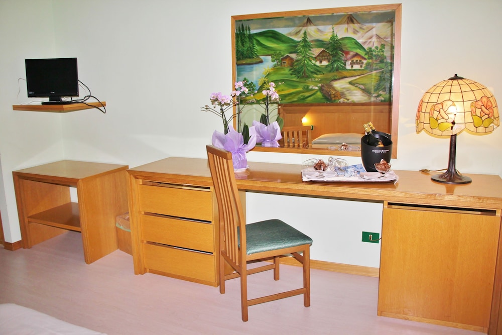 HOTEL ORSO BIANCO 54/73