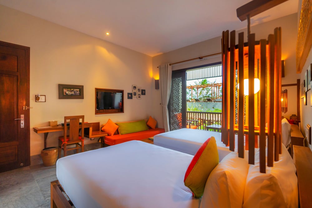 SUPERIOR, DOUBLE BED, GARDEN VIEW
