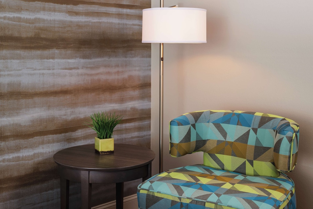 Hotel Trilogy Albany Airport, Tapestry Collection by Hilton 15/30