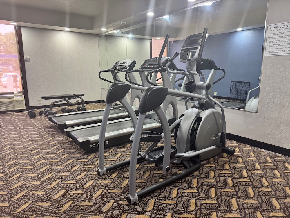 AmericInn by Wyndham Memphis East 18/33