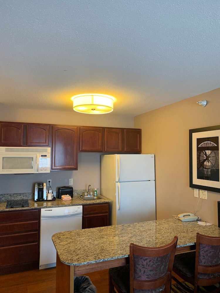 GrandStay Residential Suites Hotel- Saint Cloud 36/45