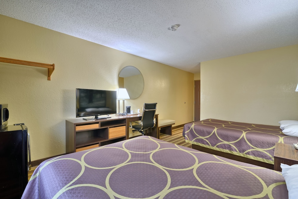 Super 8 by Wyndham Latham/Albany Airport 17/36