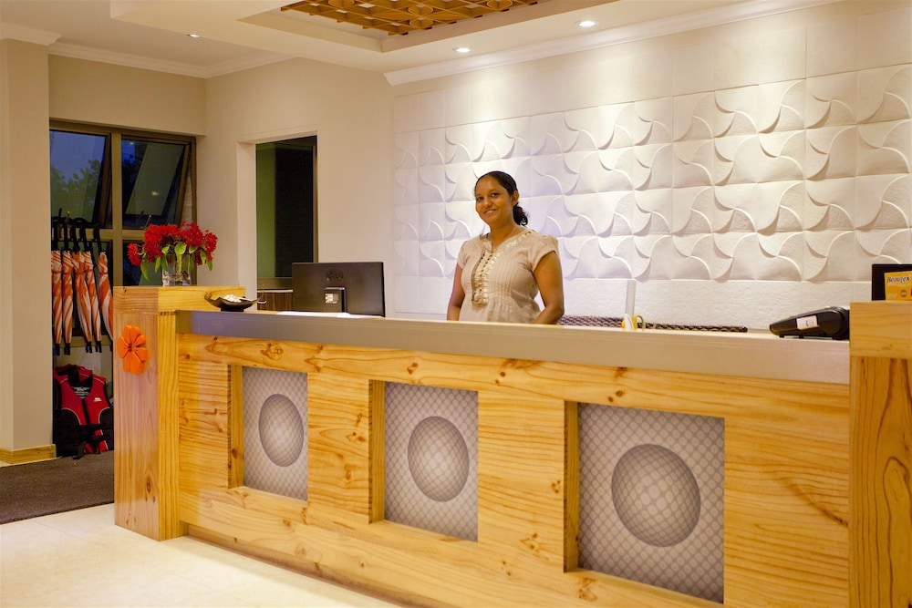 Kaani Beach Hotel 10/59