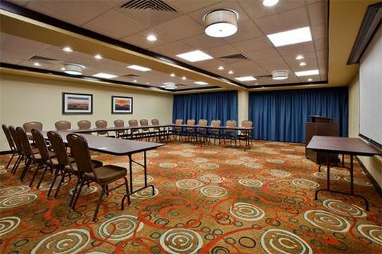 Holiday Inn Express Hotel & Suites Cordele North 68/79