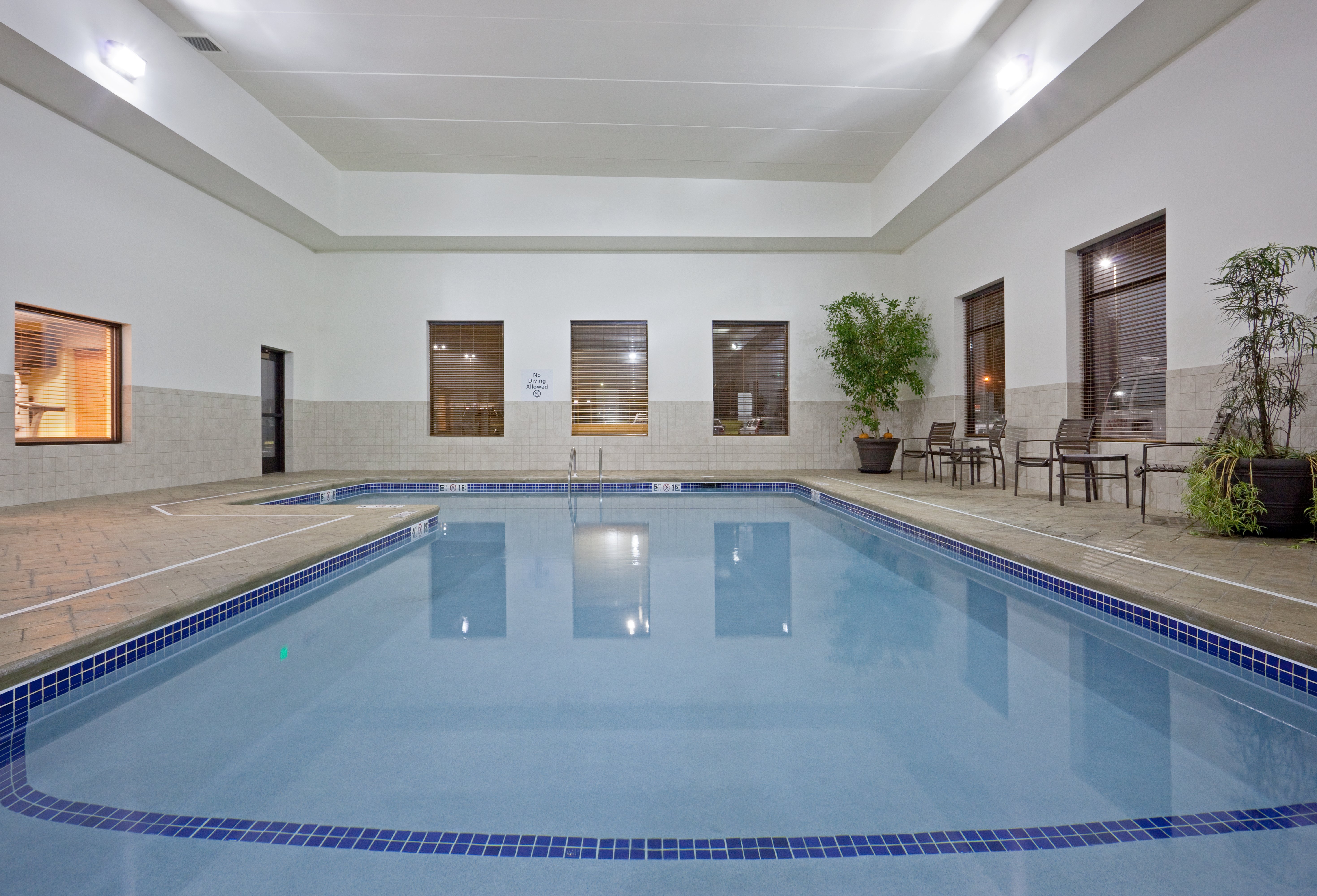 Holiday Inn Express Hotel Suites Malone 13/22