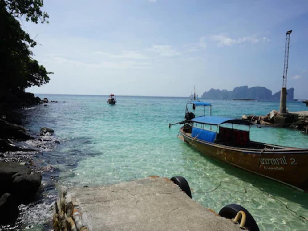 Hip Seaview Resort At Phi Phi 40/50