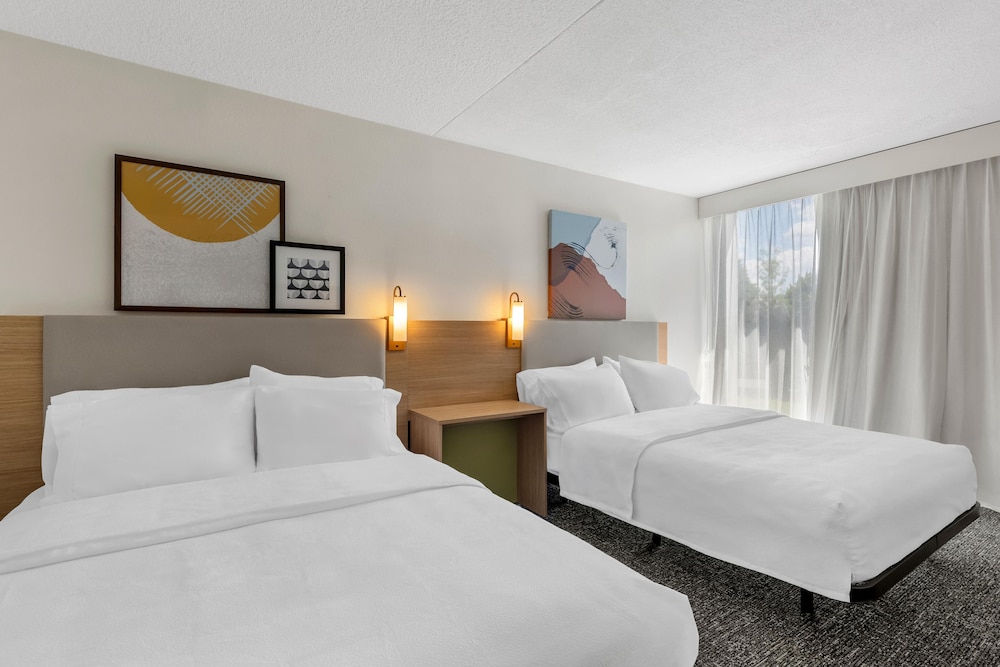Spark by Hilton Akron Fairlawn 8/46