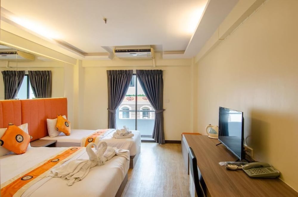 Tara Lake Hotel 7/50