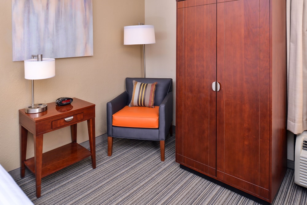 Holiday Inn Express Rochester University Area 21/48