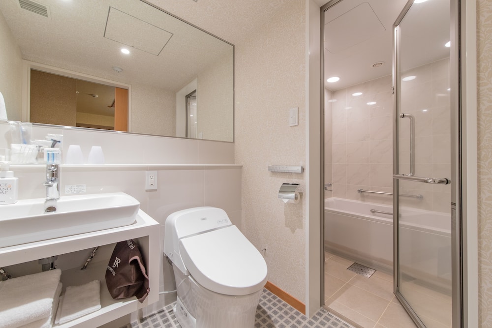 Jr Kyushu Hotel Blossom Oita 10/64