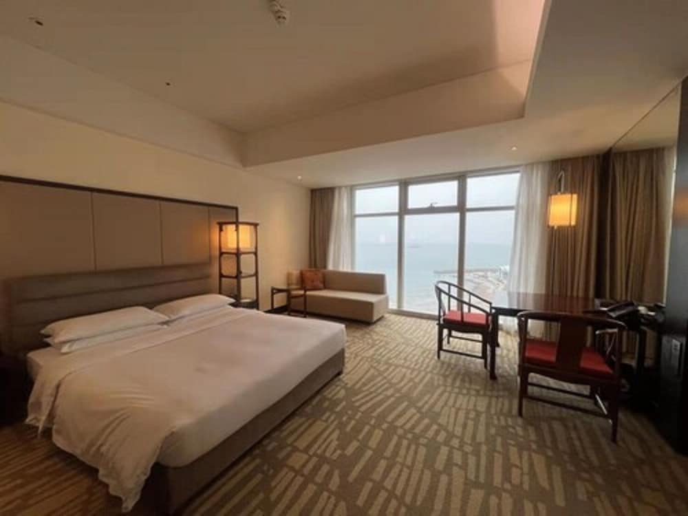 Hyatt Regency Qingdao 6/50