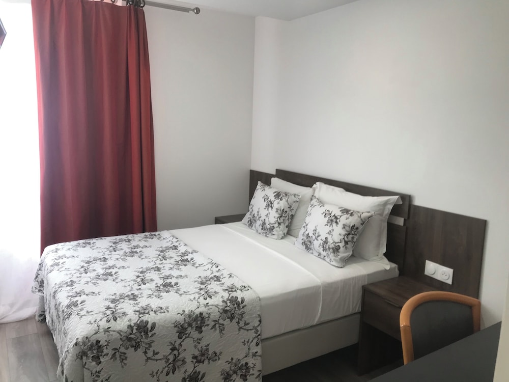 Morand Hotel 8/50