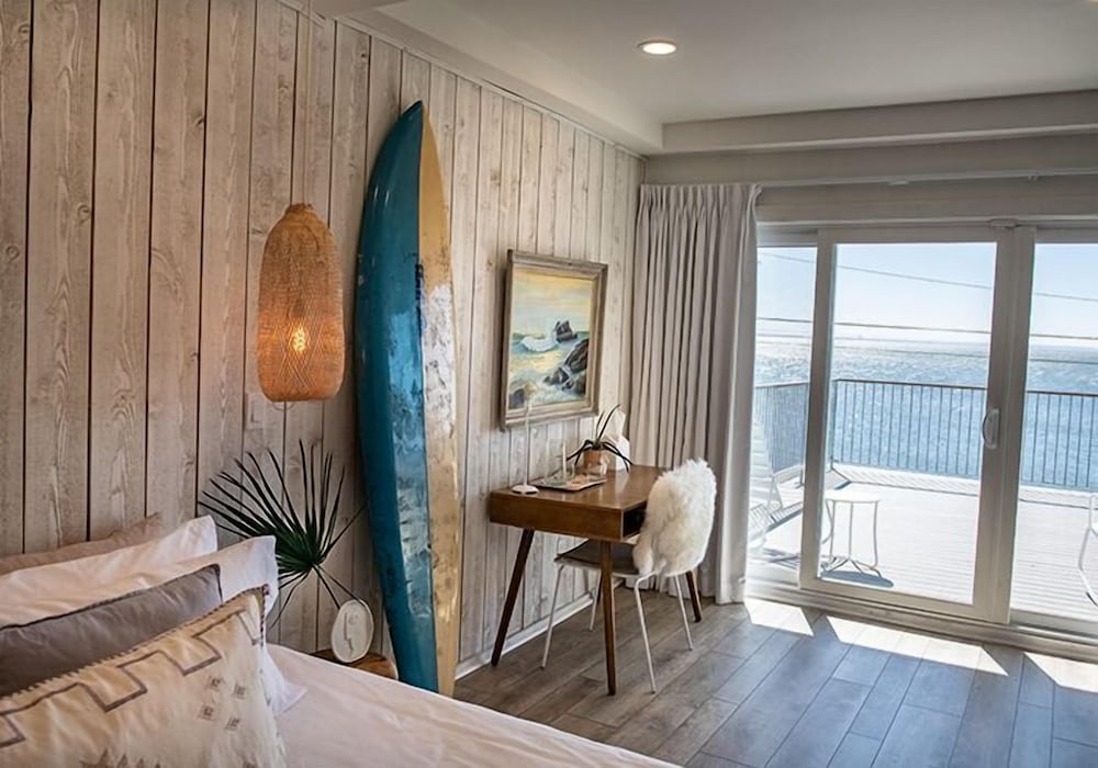 The Surfside Hotel 33/49