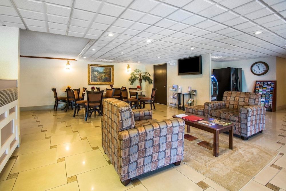 SureStay by Best Western Jacksonville Airport 30/54