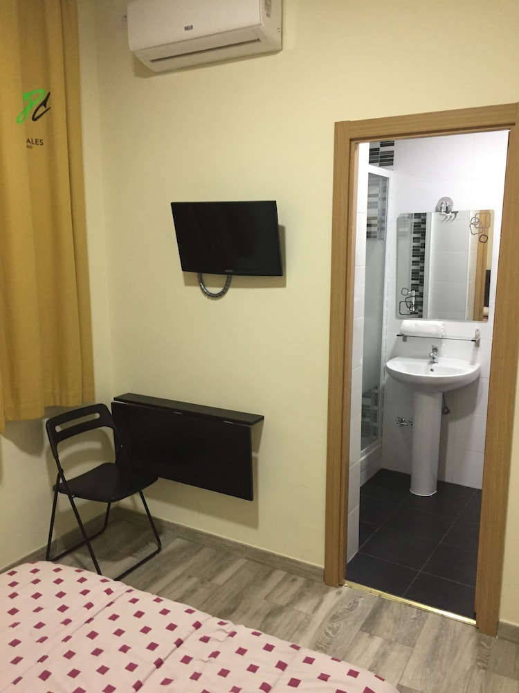 JQC Rooms 19/33