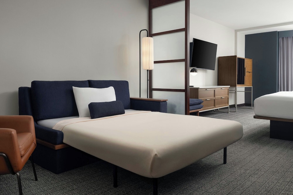 غرفة بسرير كينج، Courtyard By Marriott Dallas Dfw Airport North Grapevine 3/15